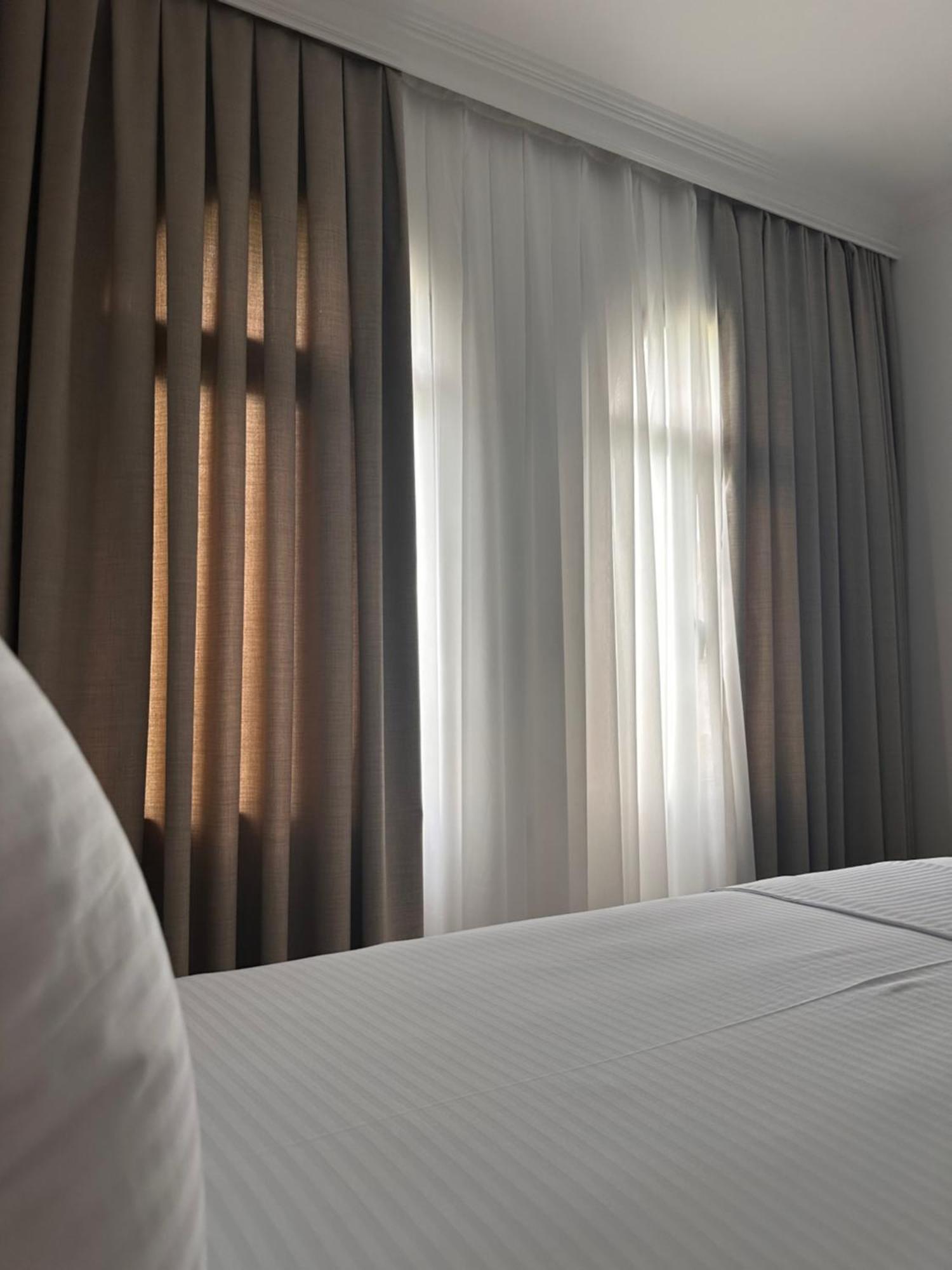 Riviera Hotel-City Center วญอเรอ ภายนอก รูปภาพ